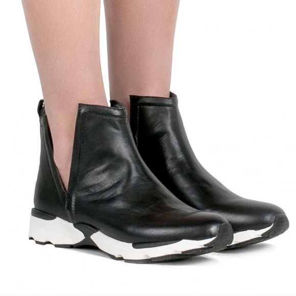 Jeffrey Campbell Shoes - NWOT Jeffery Campbell Sneakers